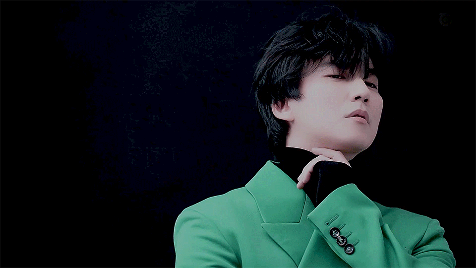 金南佶 singles 画报 6月刊 又欲又帅的gif福利