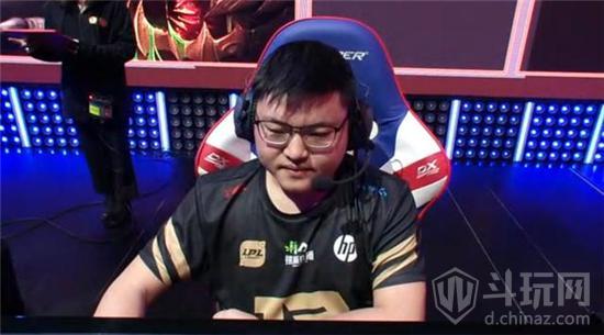 输了比赛赢了人品!SNG上单狼行送Uzi五杀,RN