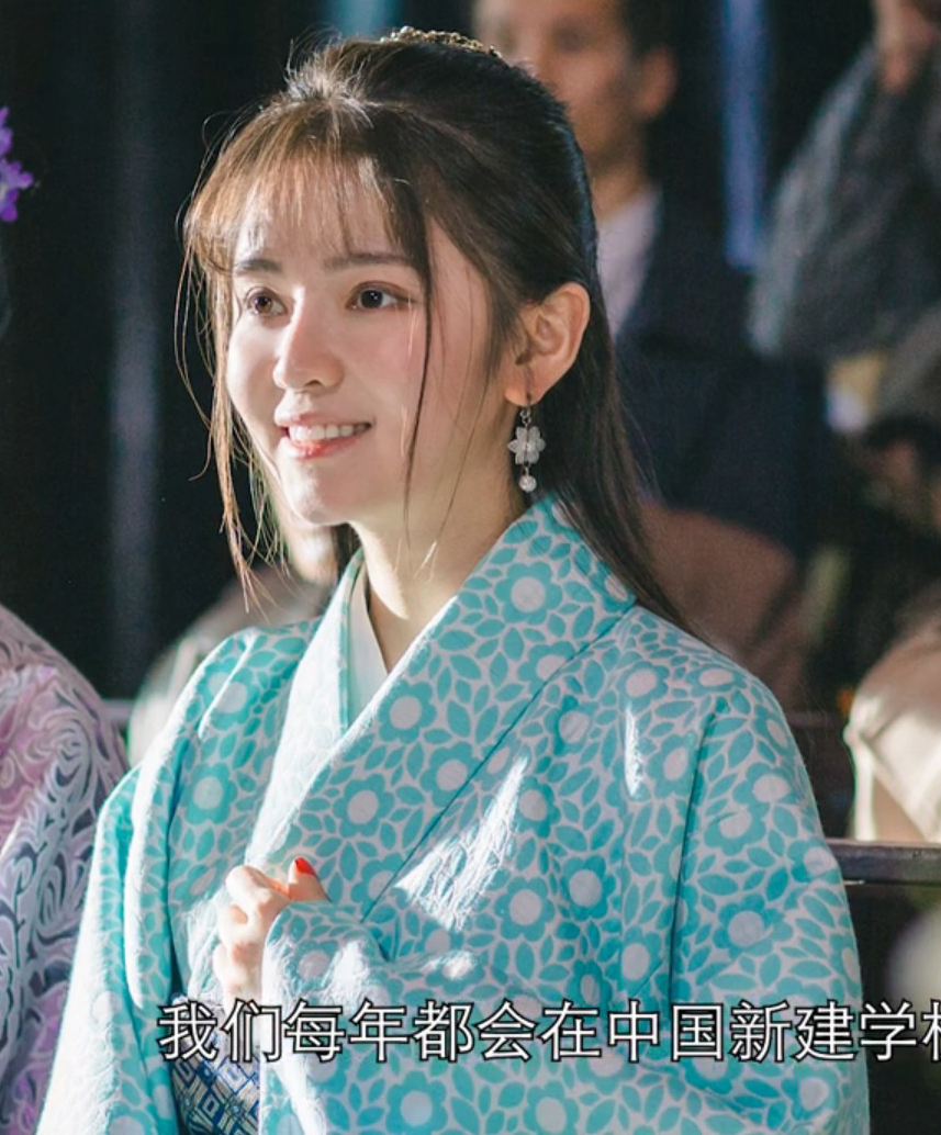 盘点《隐形守护者》中各位女主角的穿着——武藤纯子