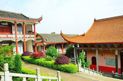 湖南十大著名寺庙道观排行榜 湖南香火最旺盛十大寺院 你去过几个地方