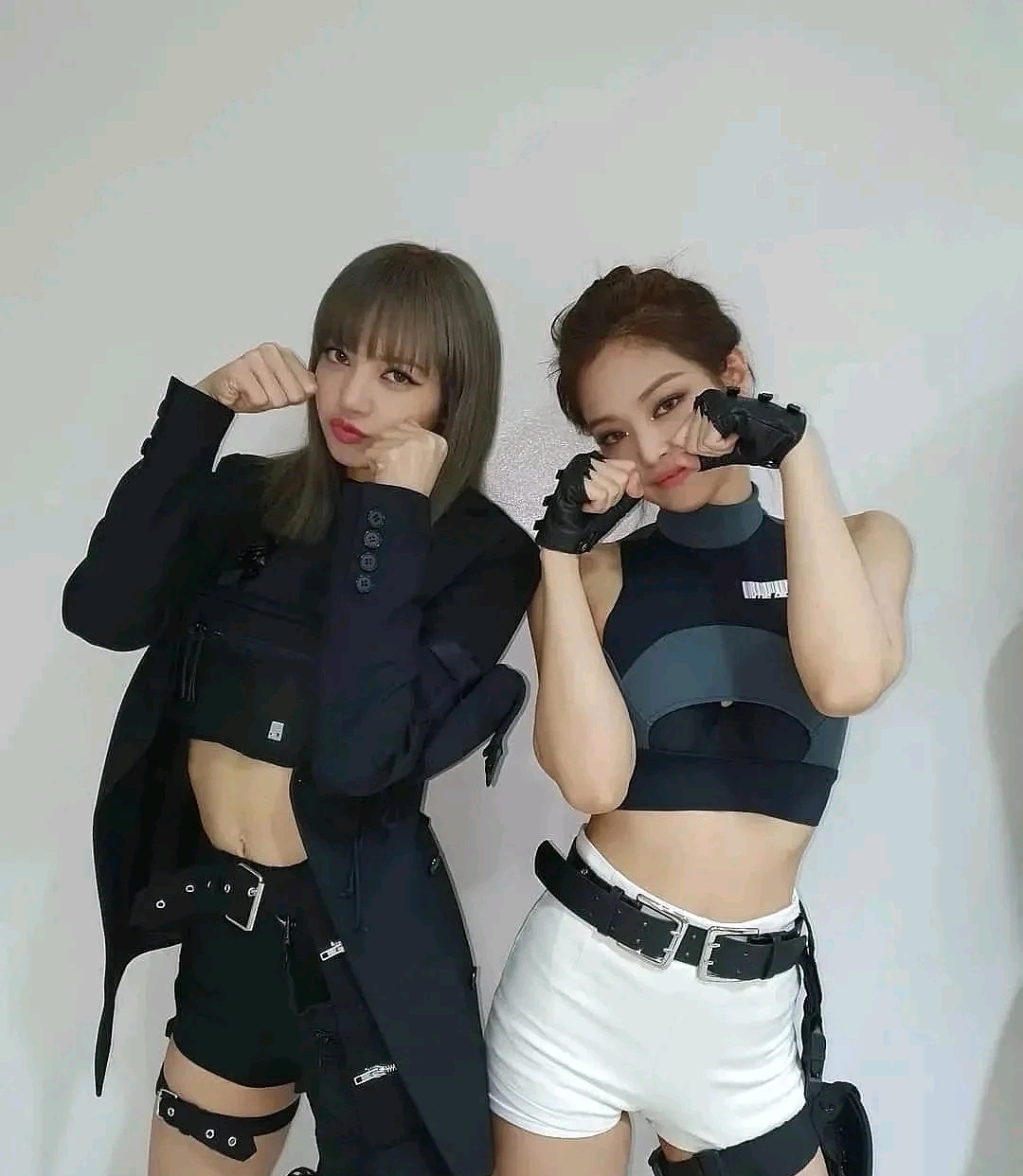 killthislove服装,killthislove 《kill this love》的服装,看到这组照片时还有网友猜测是要给rap二人