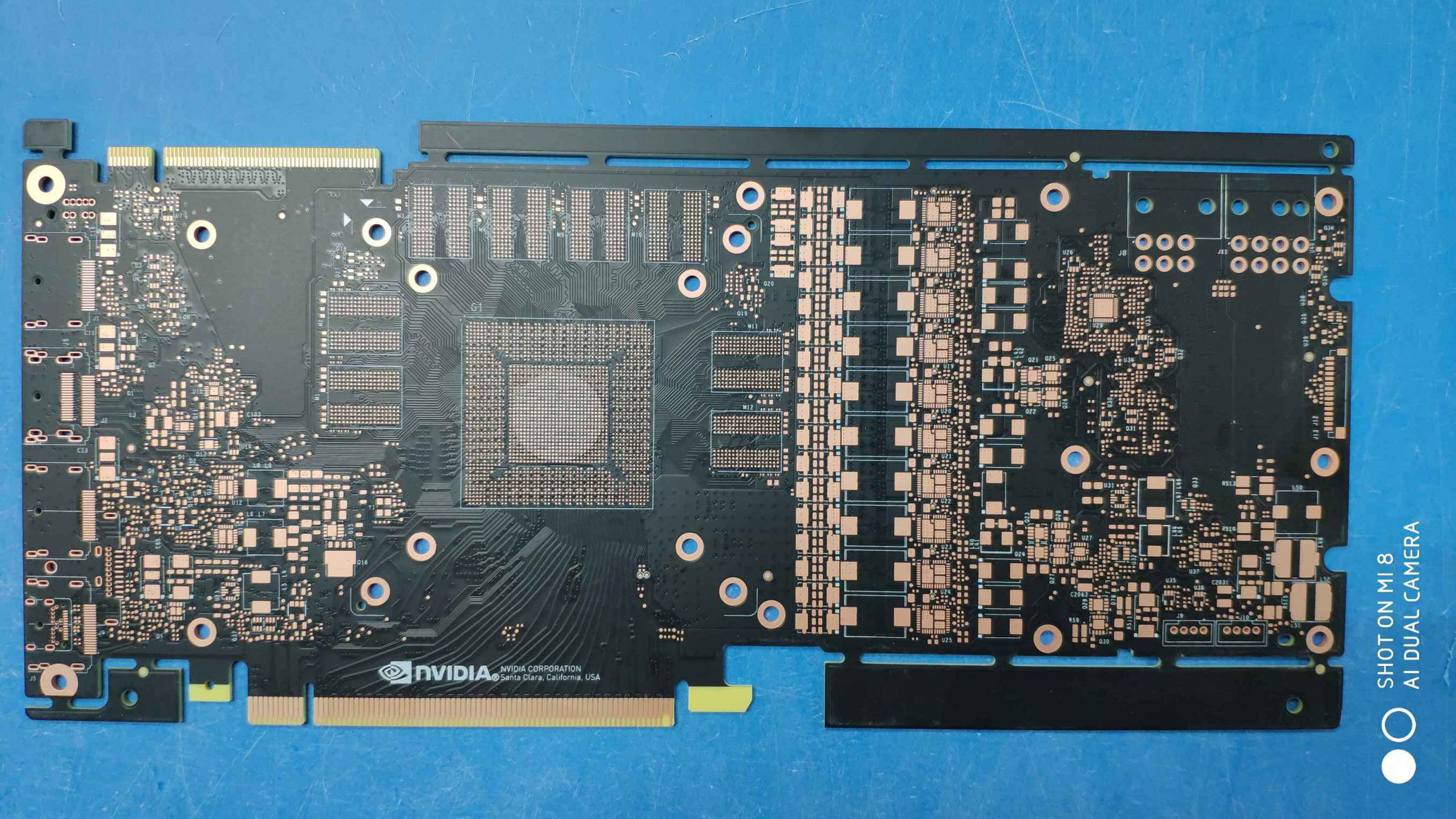 英伟达新卡pcb曝光:没了sli桥接口!