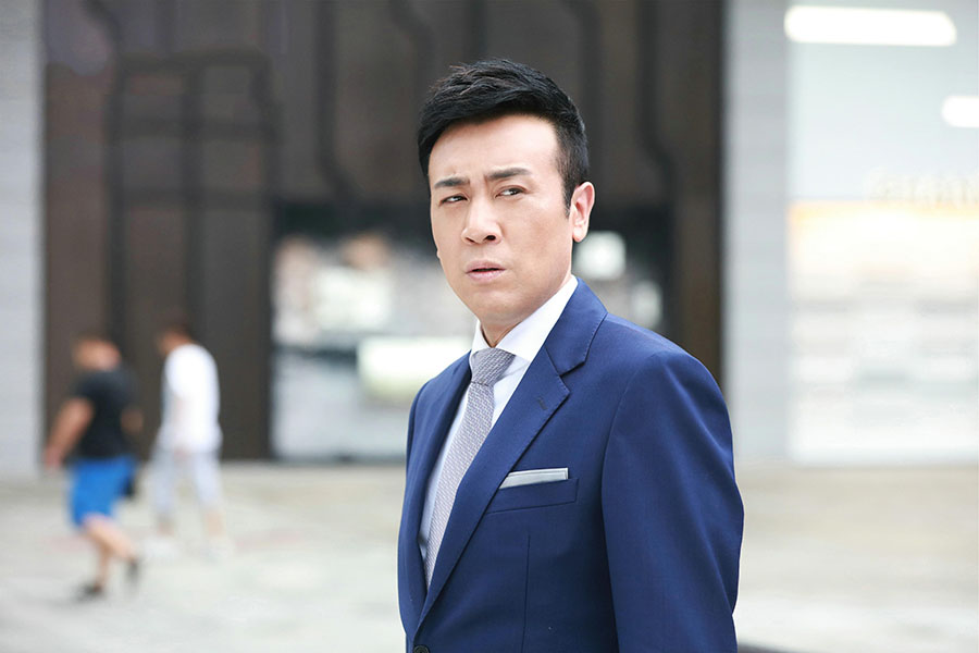 导读:八部作品霸屏2021,资源逆天的于和伟,何时悄悄逆袭了?