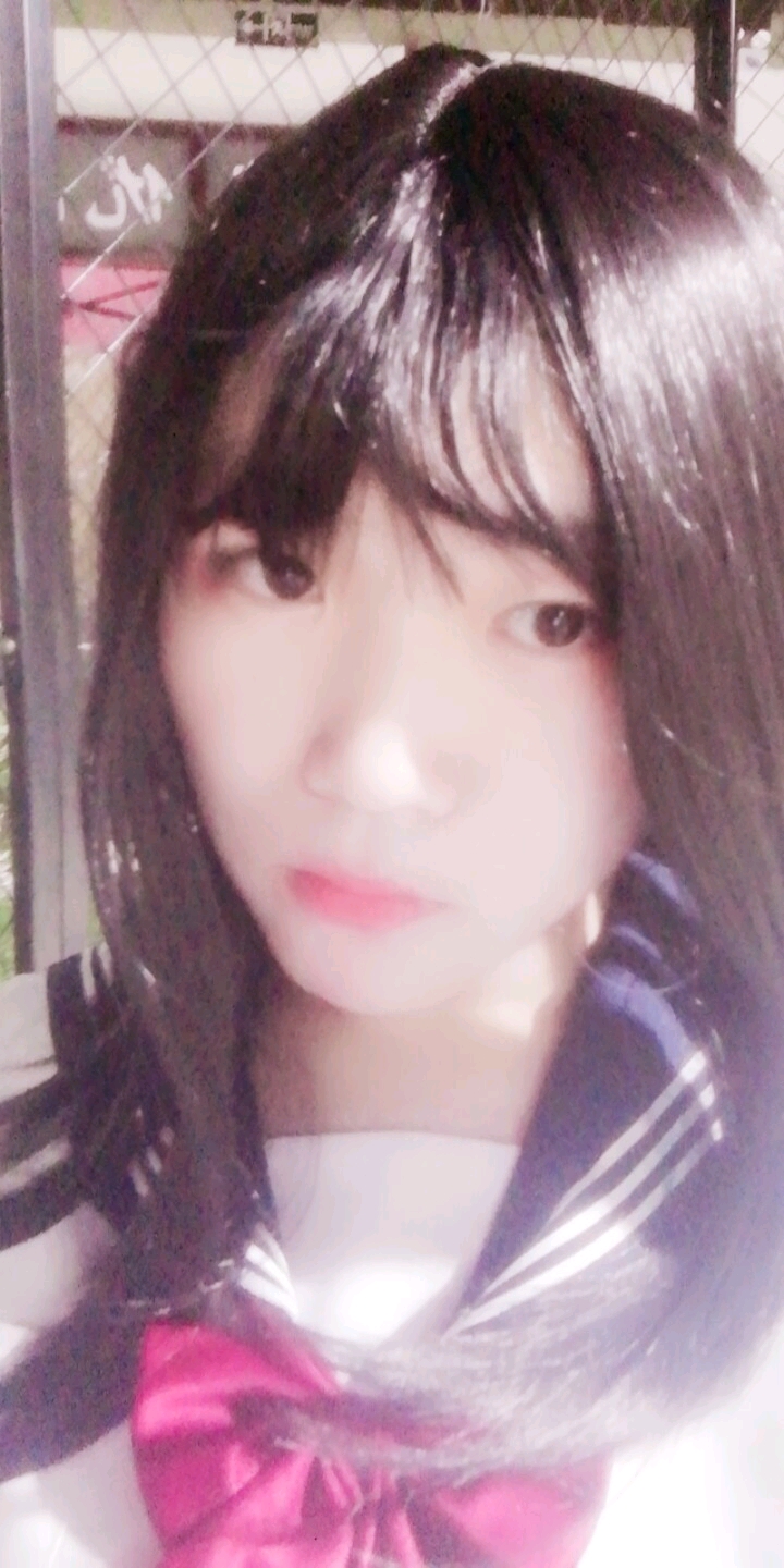 要不然有人陪我真的很害怕呢,嘤嘤嘤 因为各种女装大佬的影响,我对