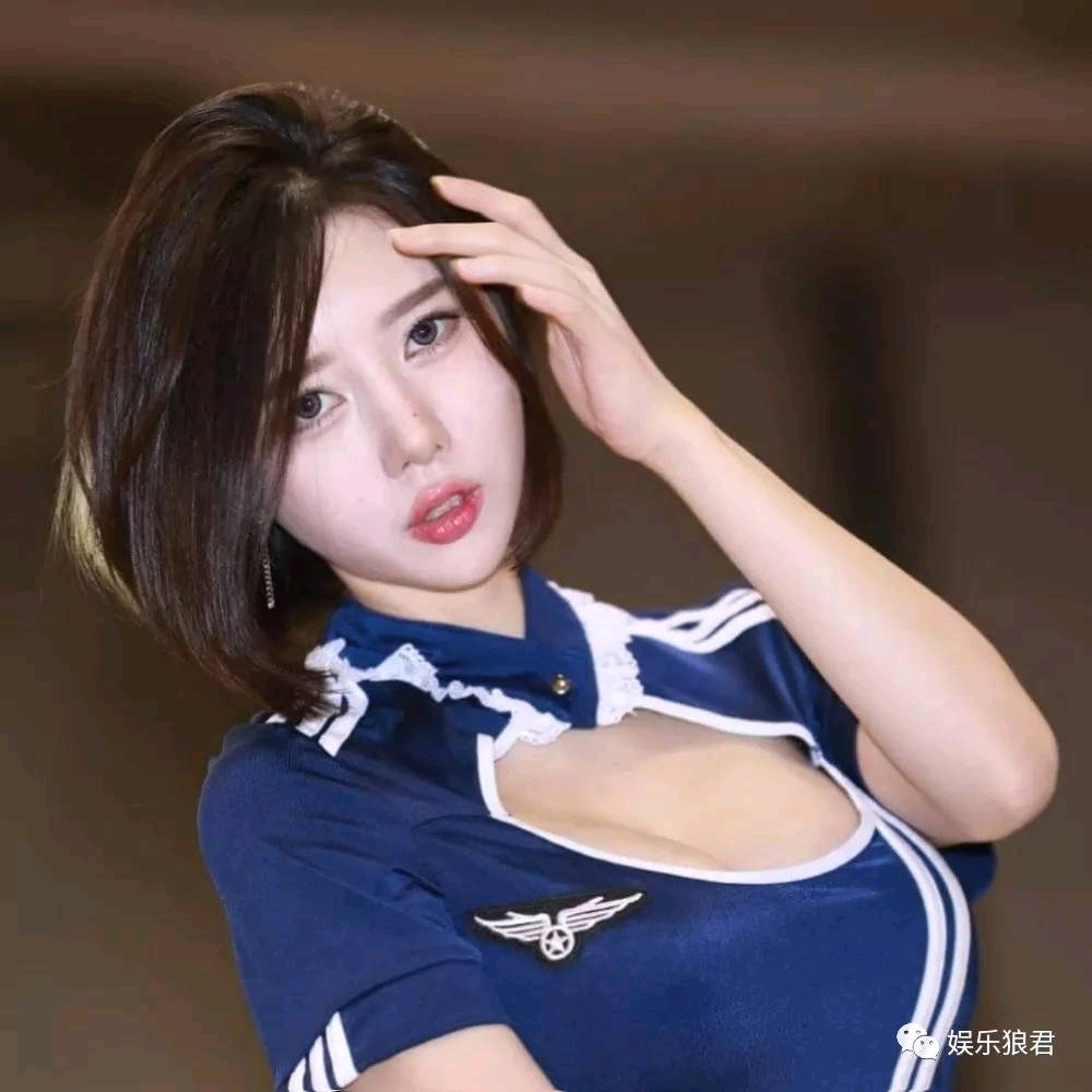 韩国车模宋珠儿车展写真