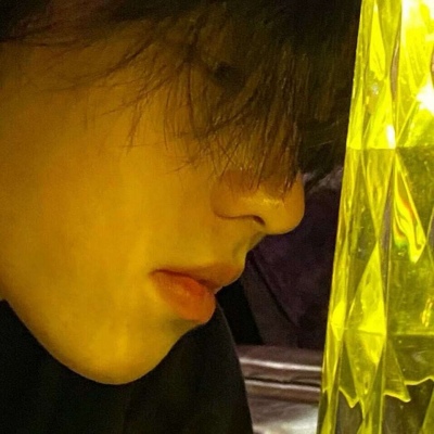 祁宋ins文艺范真人高冷男生头像