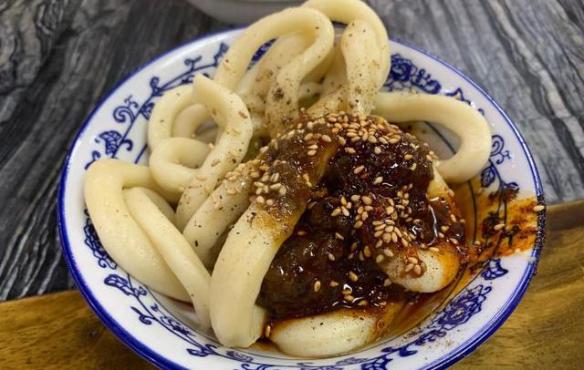 从担担面到现炒浇头从甜水面到怪味面成都面条这些年经历什么