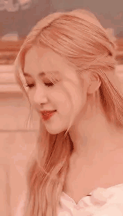 2020718肉肉rosie像玫瑰花红酒一样的女人越喝越上头