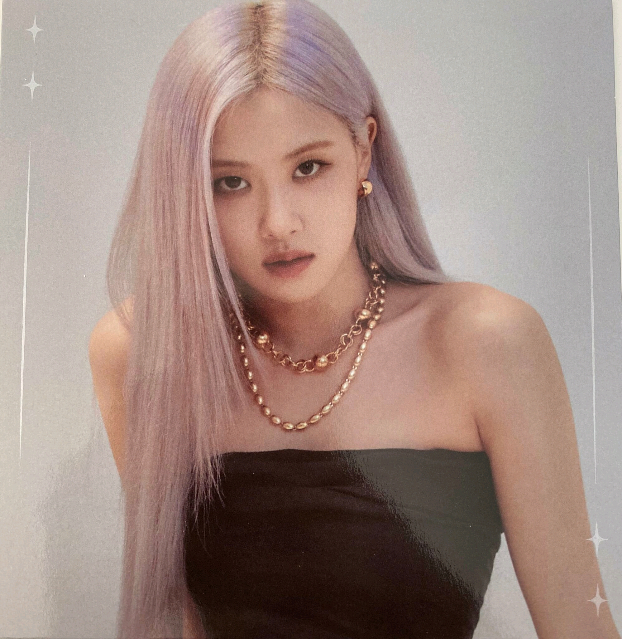 the album ros超话朴彩英roserosie内页扫图blackpink cr.