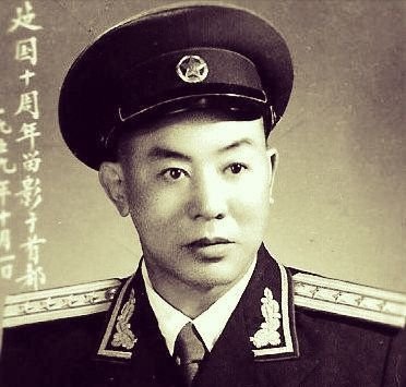 我军55年授衔为何专设了苏军也没有的大校?将帅体系存在细微差别