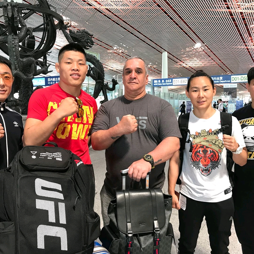 ufc草量级选手闫晓楠ins照片自取