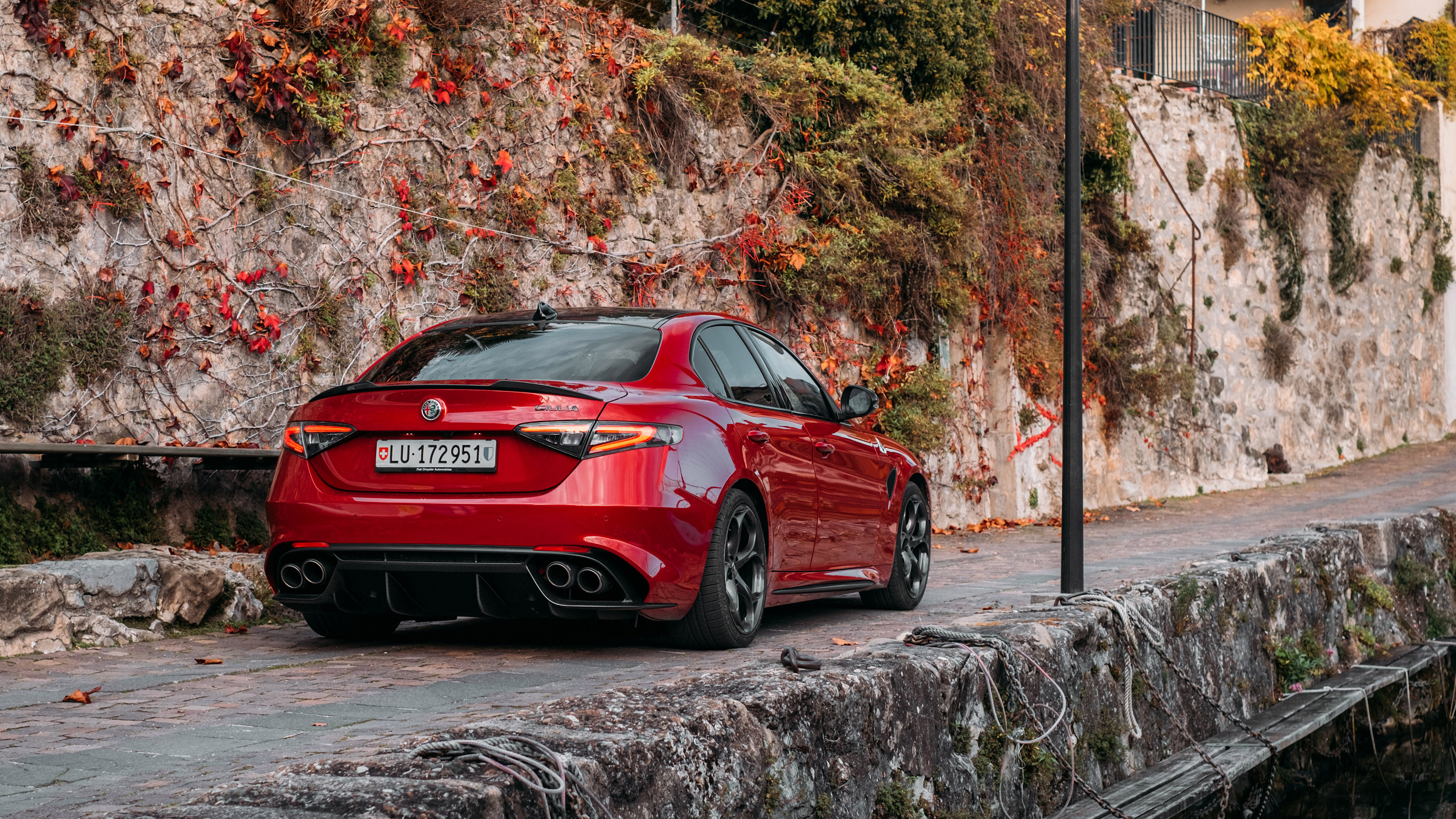 2020 alfa romeo giulia quadrifoglio 4k壁纸 手机壁纸