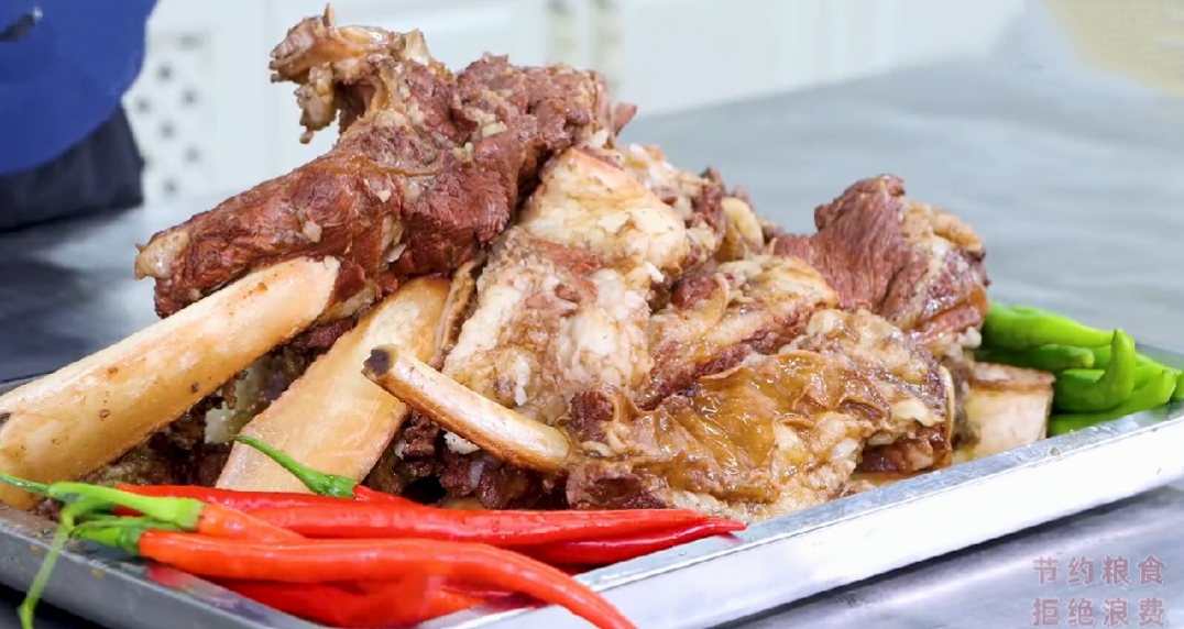 半吨先生的美食了解一下