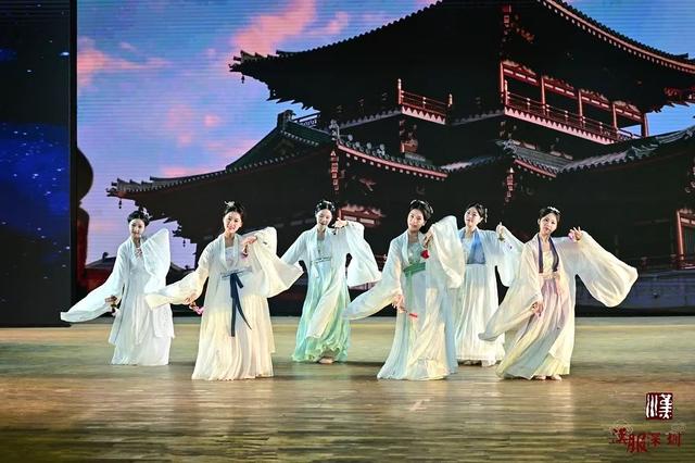 舞低杨柳楼心月,歌尽桃花扇底风 | 汉舞大赛活动精彩回顾