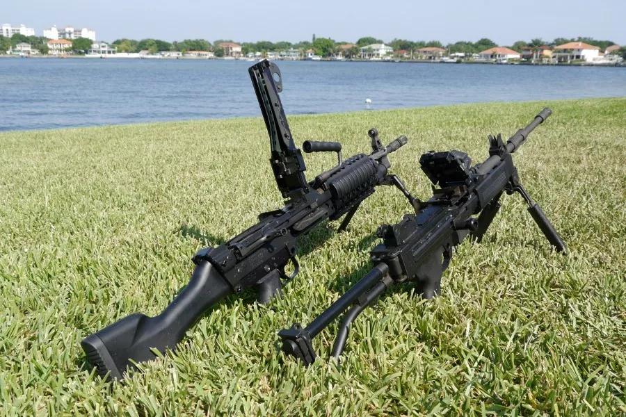 步兵的噩梦内格夫机枪双持腰射火力猛后坐力还小的惊人轻武专栏