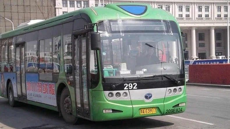 292路扬子江wg6120cha(2009),图源网络,侵删