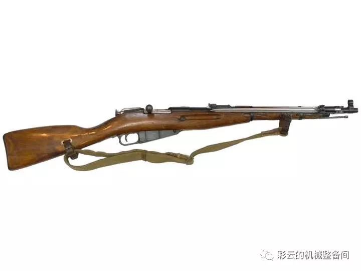 里出现的型号 加装pu光学瞄准镜的莫辛纳甘狙击步枪型 2,m1938卡宾枪