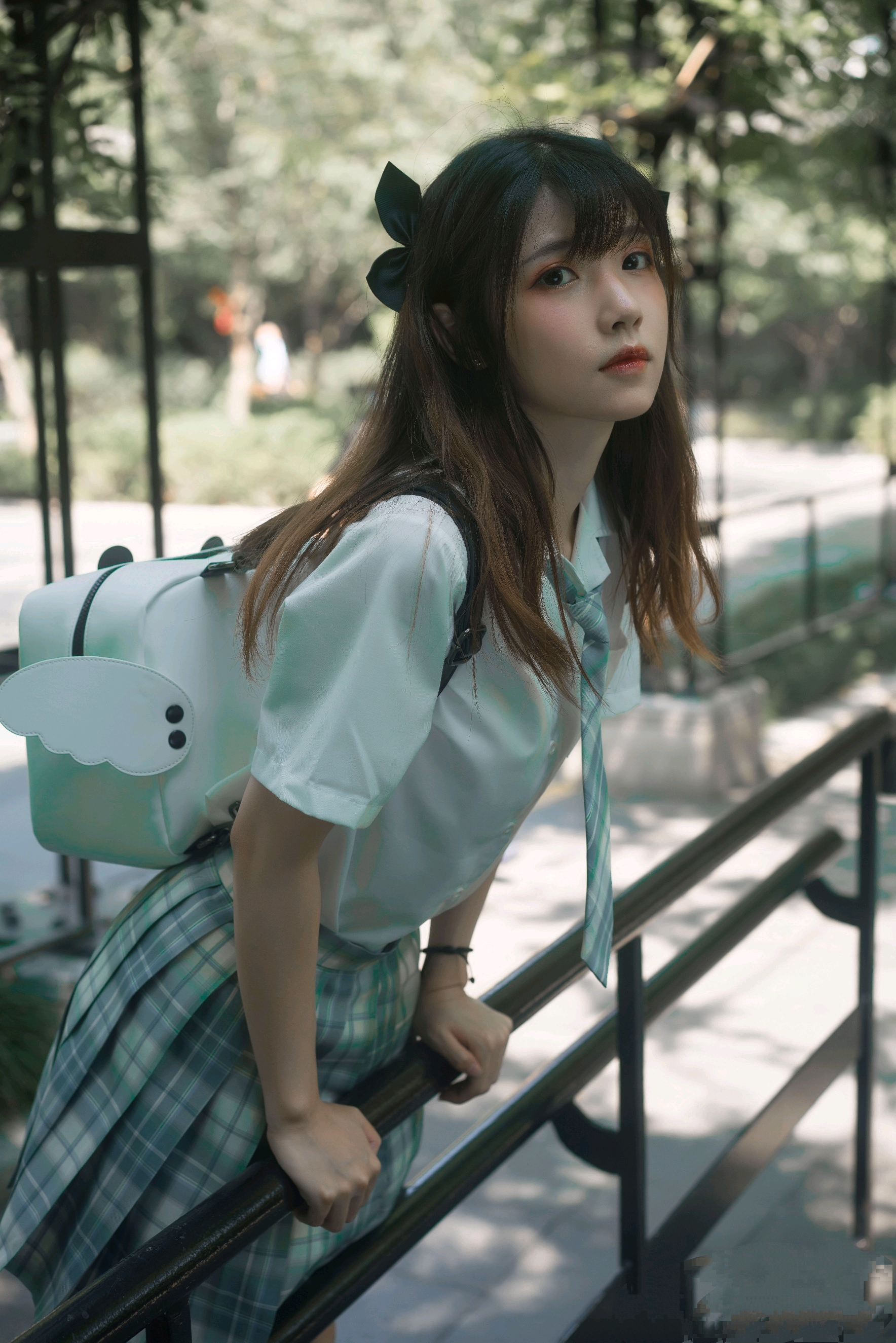 jk制服|公园里的小姐姐