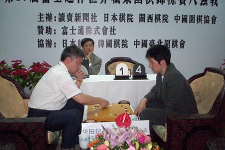 2006年的芮乃伟已经43岁,在2004年前,芮乃伟和巅峰期李昌镐的成绩是6