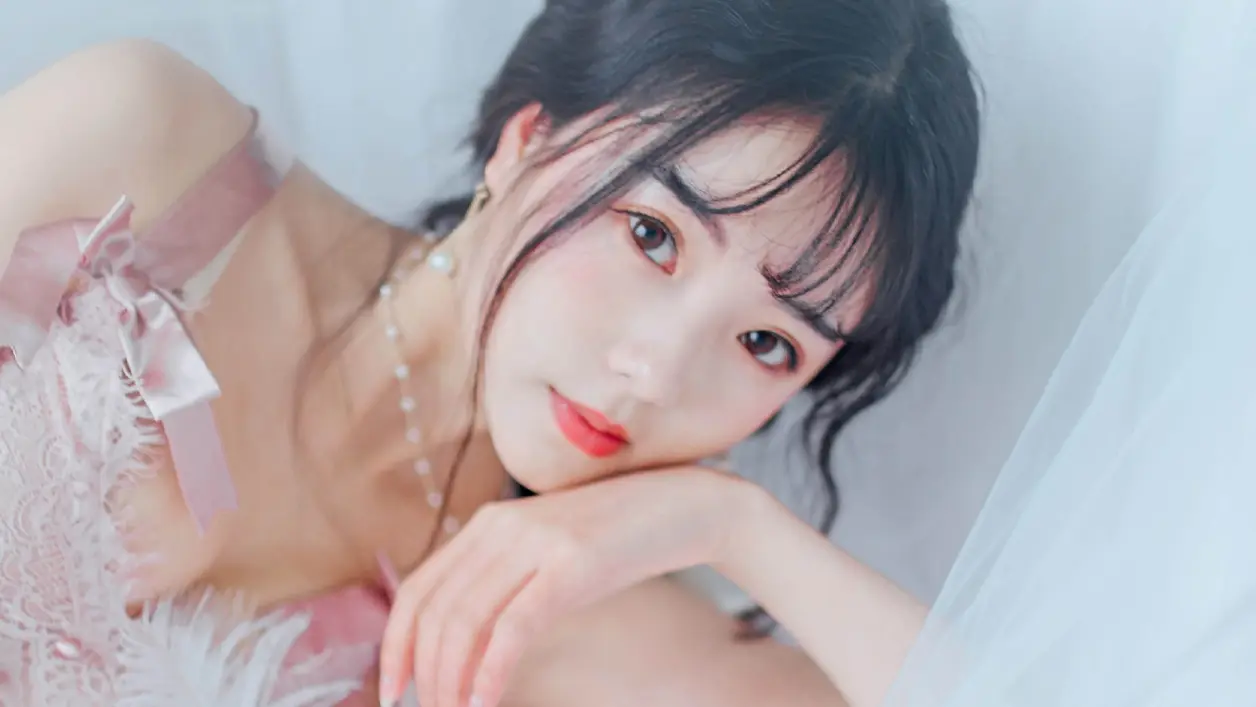 每日美女壁纸(10-04)