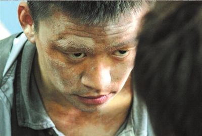 12岁那年,因为功夫比较出色,王宝强被选进了武僧团.