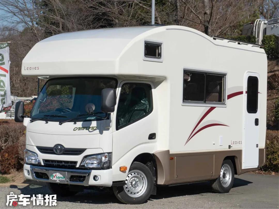 又一款丰田轻卡房车亮相!3.0t 自动挡,7座5卧适合大家庭
