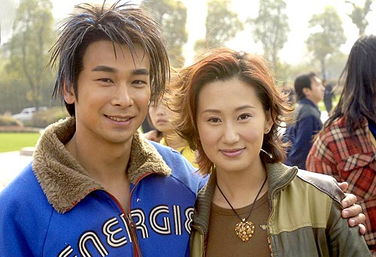 张丹露:赵文卓背后的女人,为爱息影,生下三个孩子,家庭幸福
