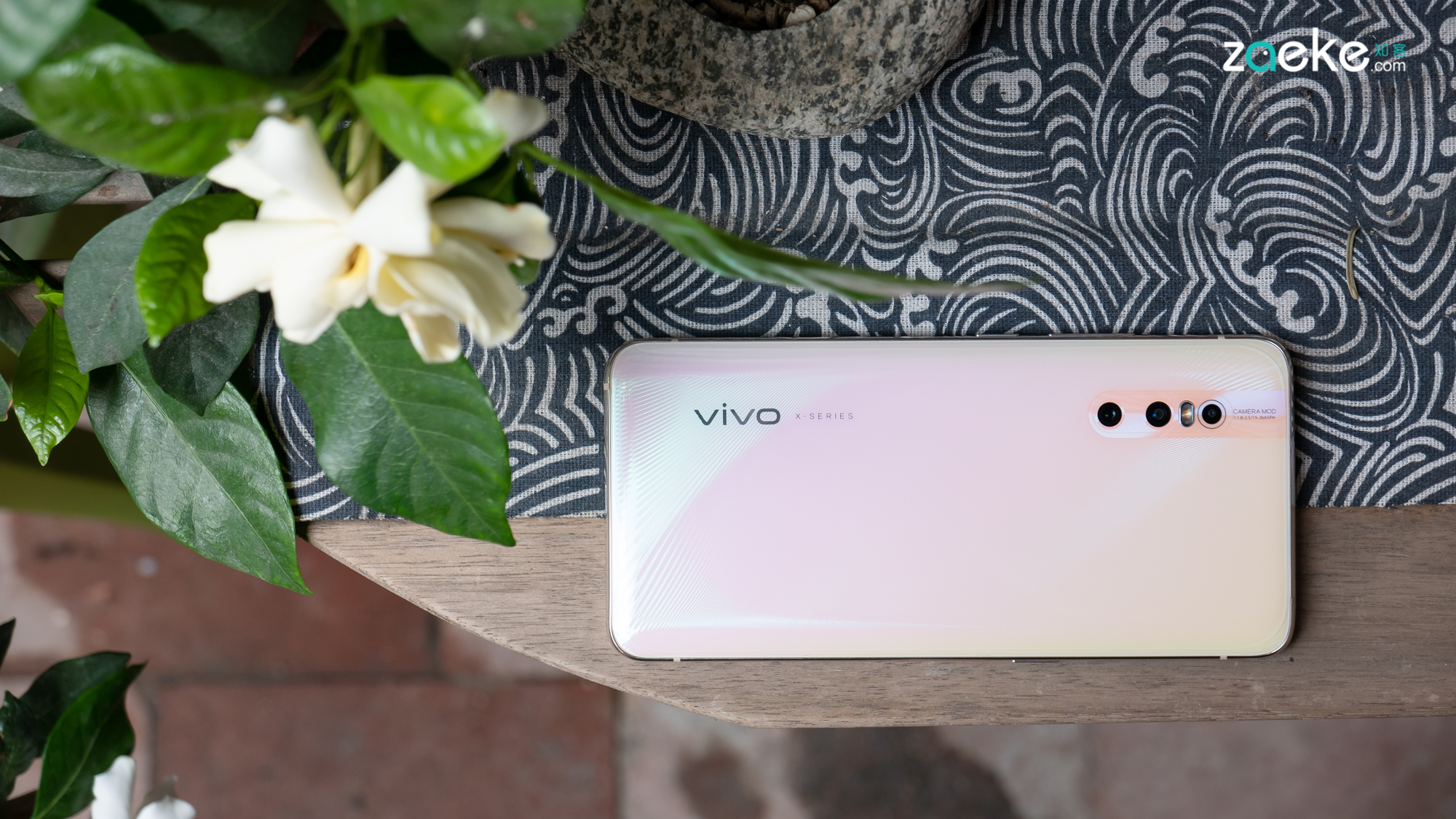 vivo的2019美学宣言,全部被写进了vivo x27里面