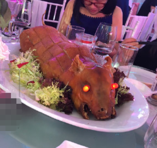 会喷火的烤乳猪,是广东婚礼最大的浪漫