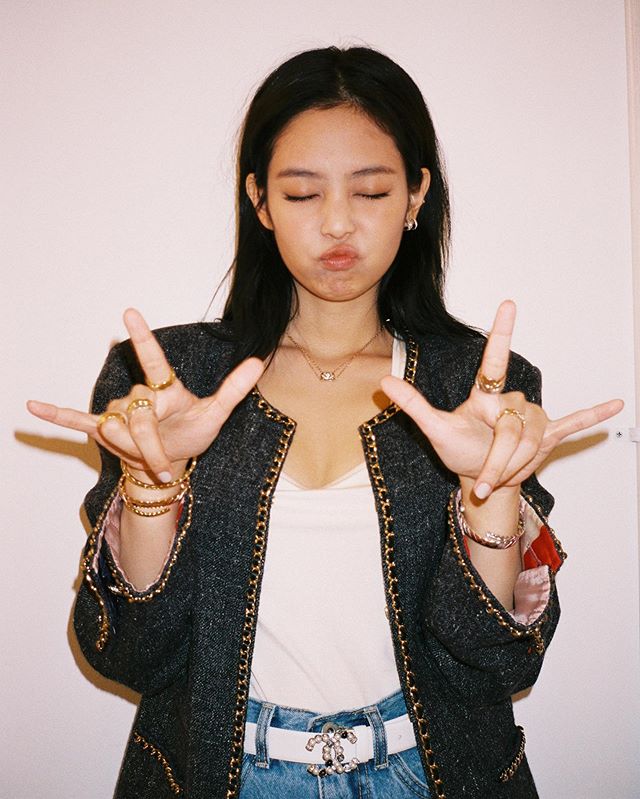 人间香奈儿迷倒众生哈里斯泰尔斯harrystyles在instagram对jennie示爱