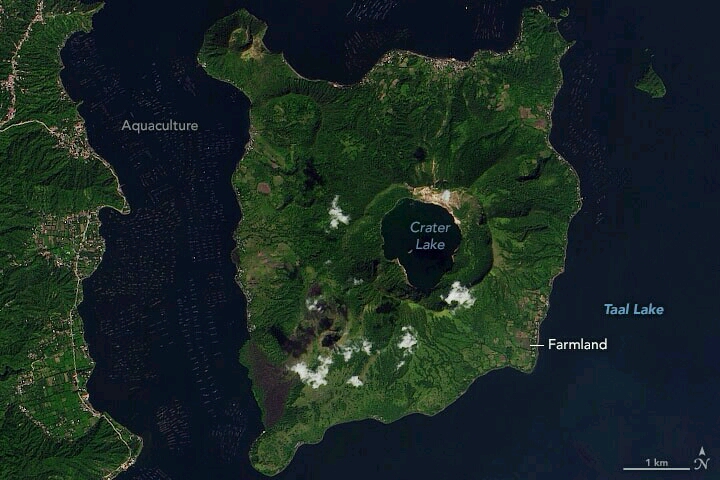 [地球瞬间]栏目 三月下 an ash-damaged island in the philippines