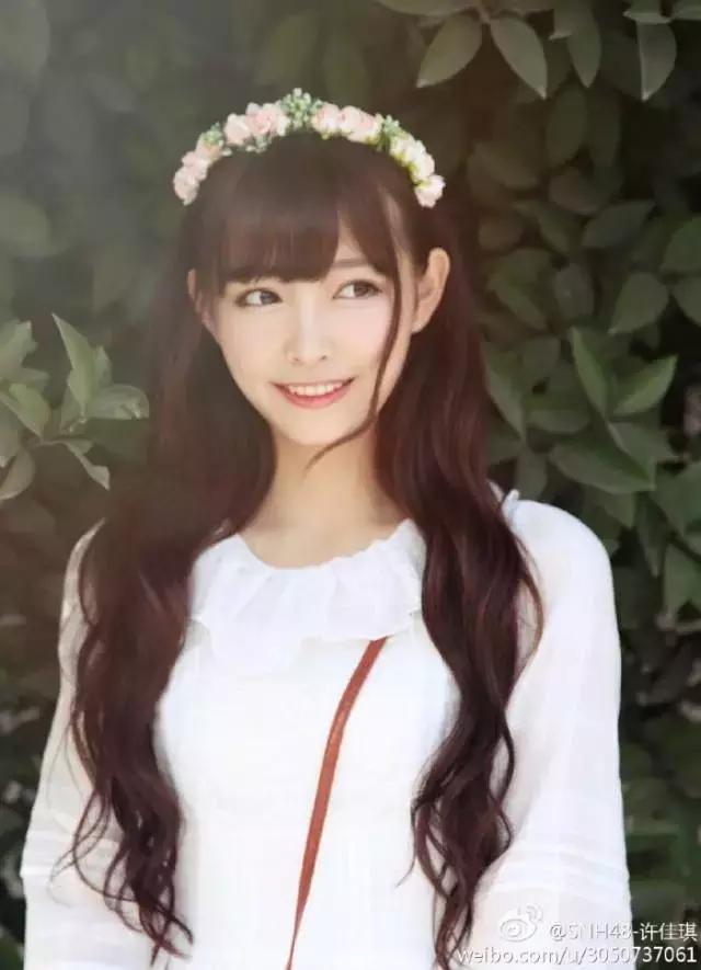 今天要给大家安利的是 snh48 teamsii 昵称"kiki"的许佳琪 1995年8月