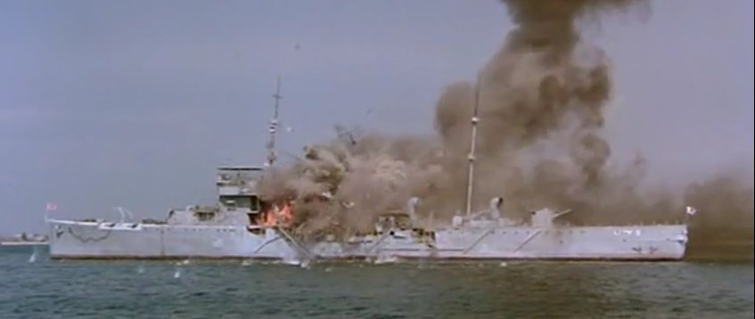1977年电影《海军突击队》中由咸阳号驱逐舰饰演的出云号装甲巡洋舰