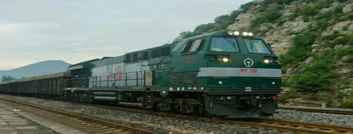 hxn5型柴油机车,是中国铁路的干线客,货运柴油机车车种之一.