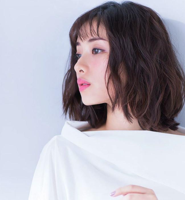 石原里美短发怎么能如此撩人!又骗我剪短发?