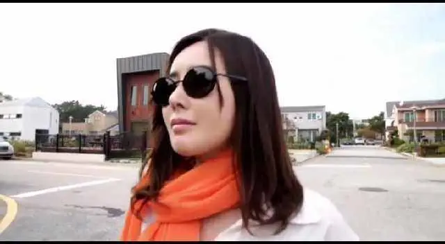 韩国电影《妈妈的朋友3》少年趁着妈妈没在家恋上妈妈的朋友