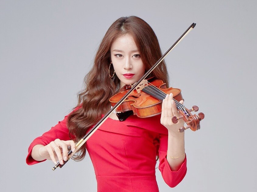 朴智妍instagram账号,关晓彤instagram账号 朴智妍(,park ji yeon),1993年6月7日出生于韩