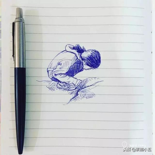 每天为孩子手绘一张简单的圆珠笔插画,画出了孩子的可爱