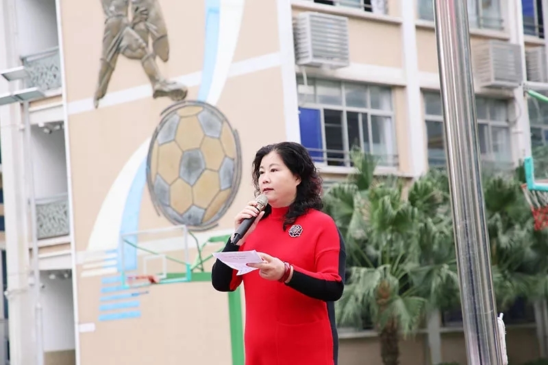 魏艳侠校长发言