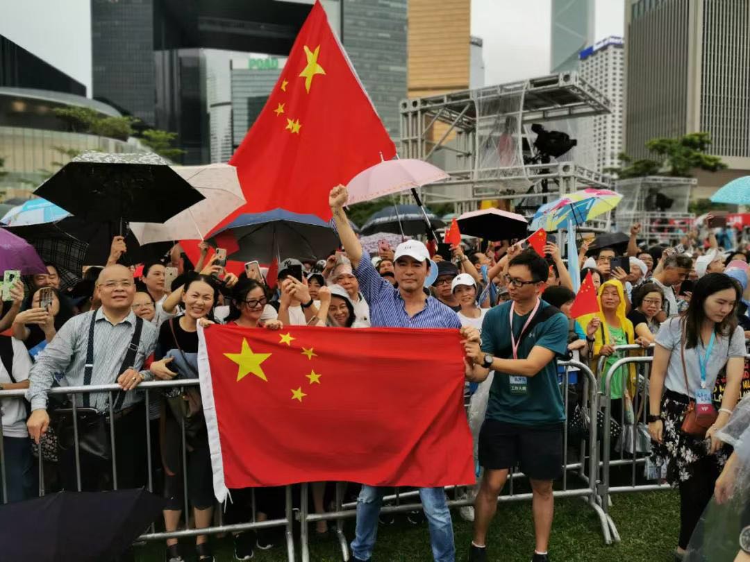 昨日,香港47.6万人大集会!警嫂的一封信让人泪目.