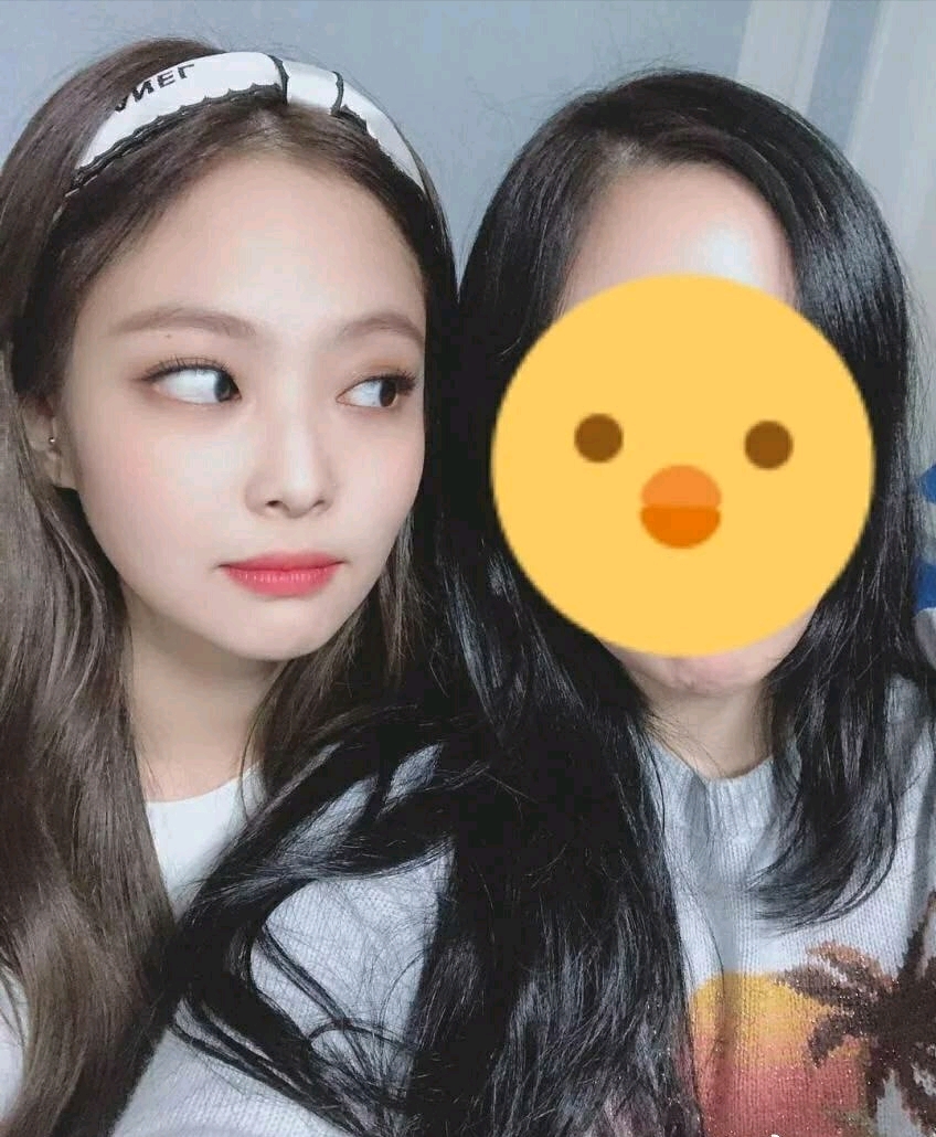 因为头型漂亮所以各种发型都能完美消化的blackpink jennie ! ! !