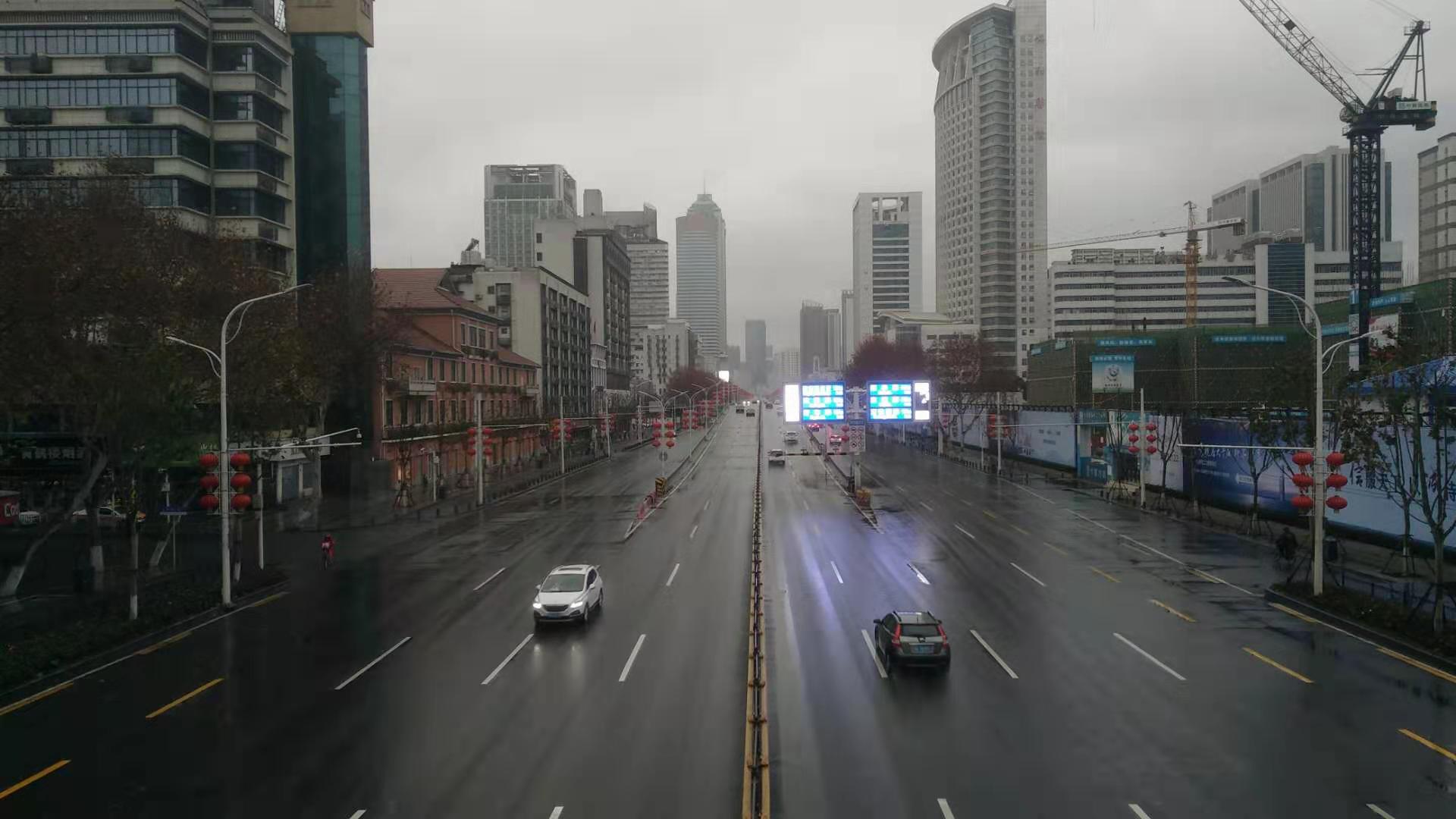 笔者在武汉的朋友发来的城区照片——空城