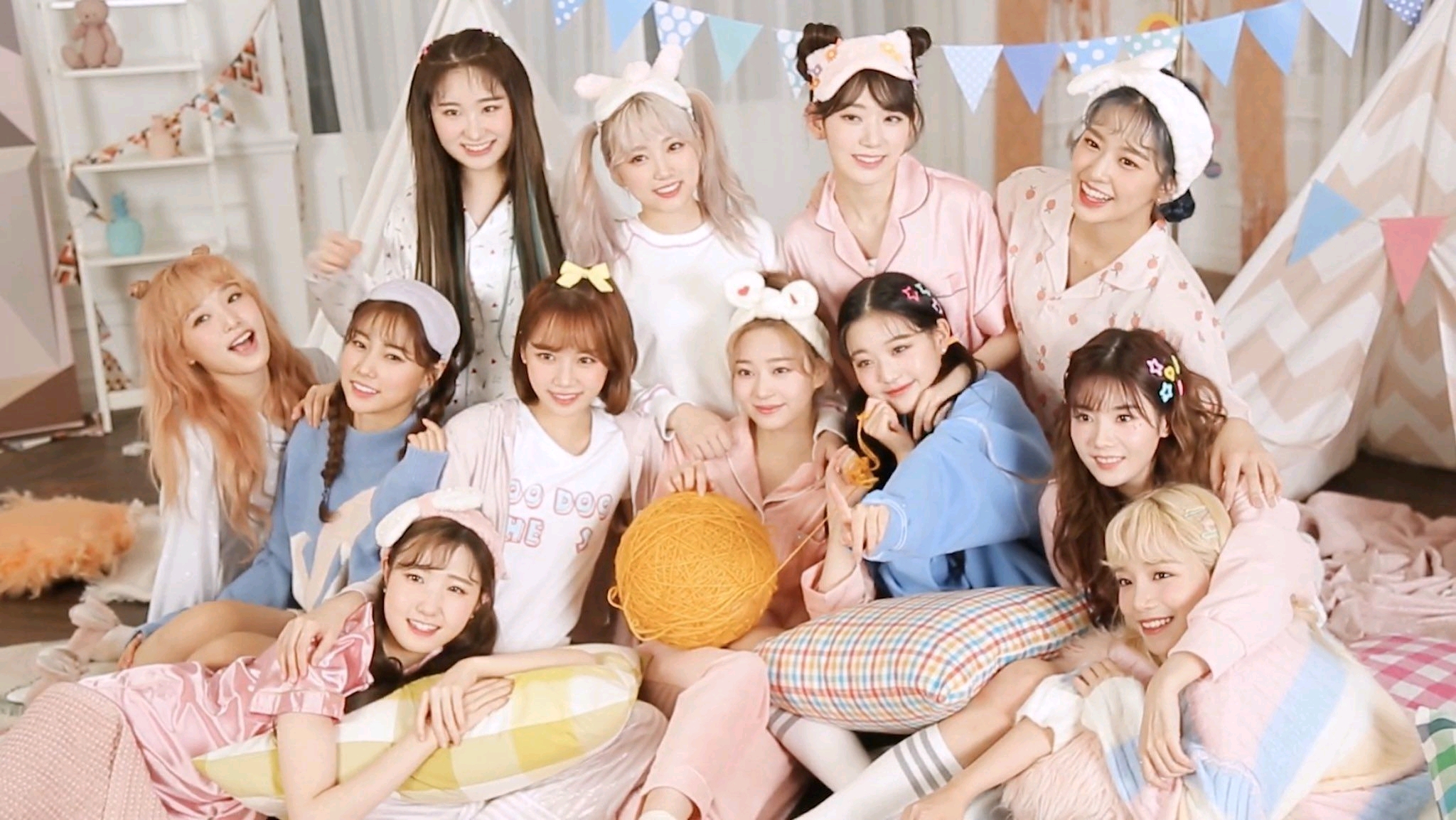 k-pop四代女团专辑初动销量top9:iz*one留下前三名记录,stayc排名第八