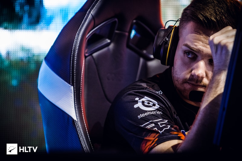 枪男本色2020年csgo年度职业选手第4名niko