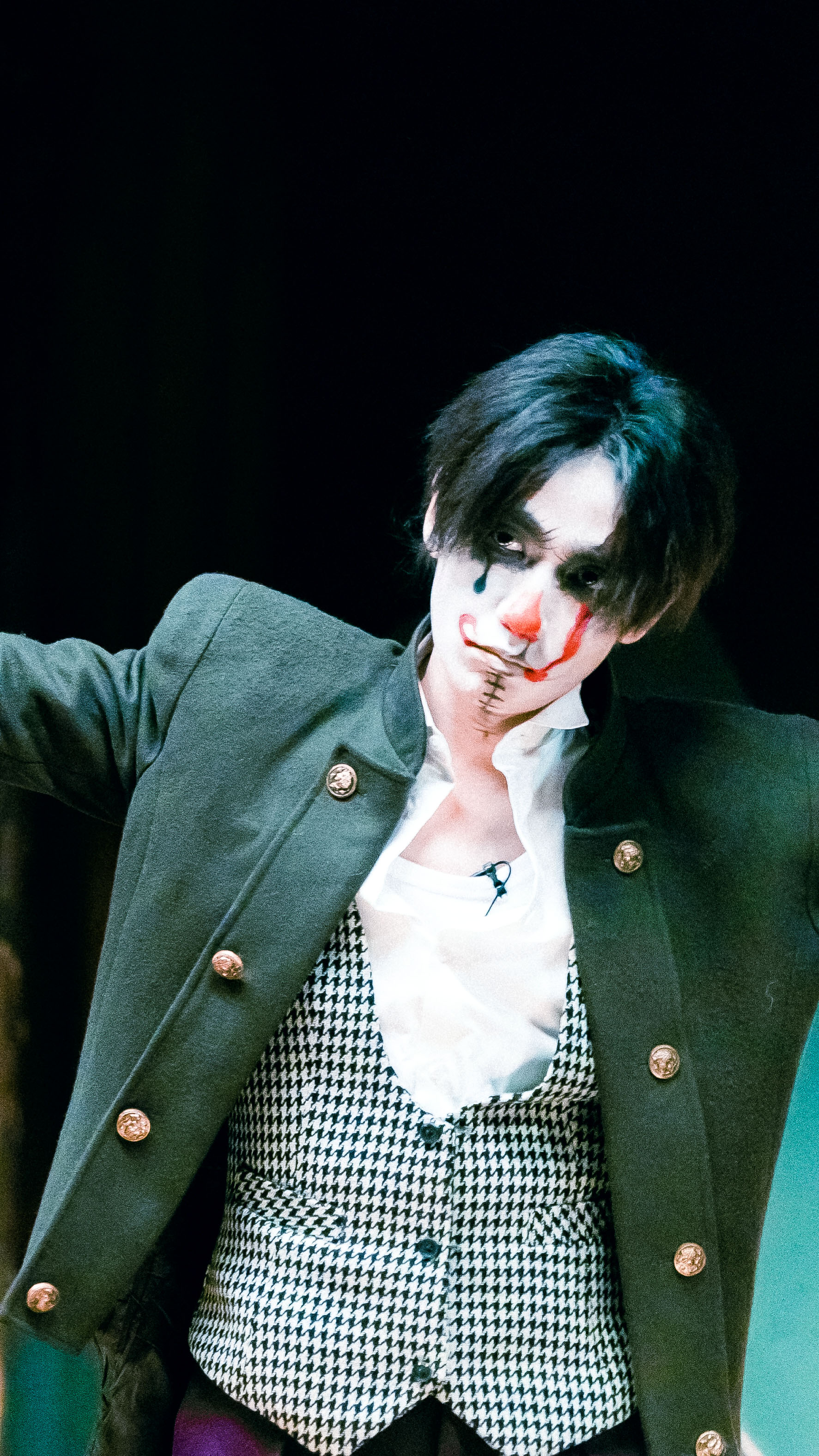 朱一龙幻乐之城小丑装美图