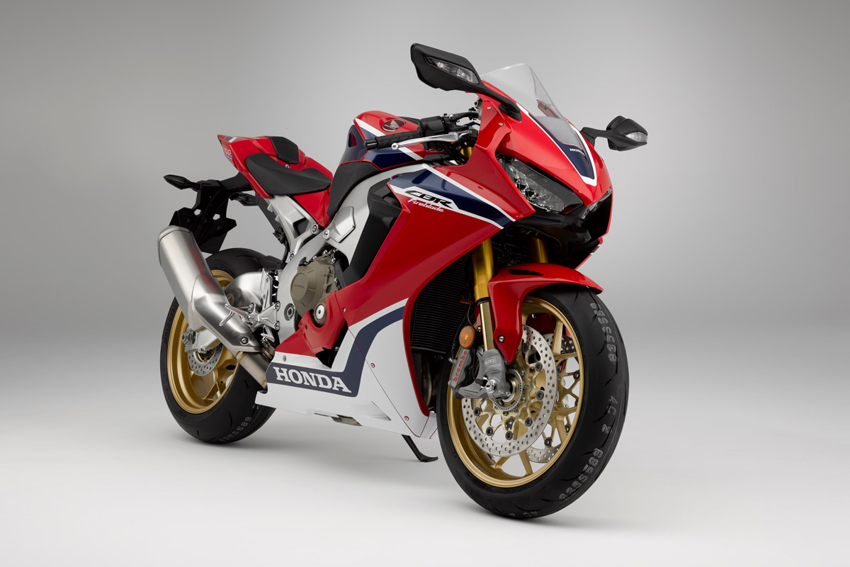 它来了!220匹,vtec,空力翅膀:2020 honda cbr1000rr 十月东京现身