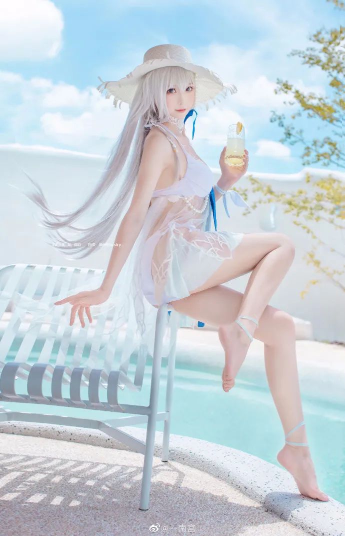 cosplay | 《永远的7日之都》源千雪,宽檐太阳帽泳装美少女的优雅妩媚