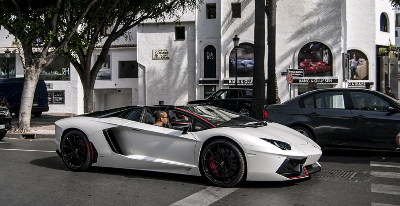 2015 lamborghini aventador lp700-4 roadster pirelli edition