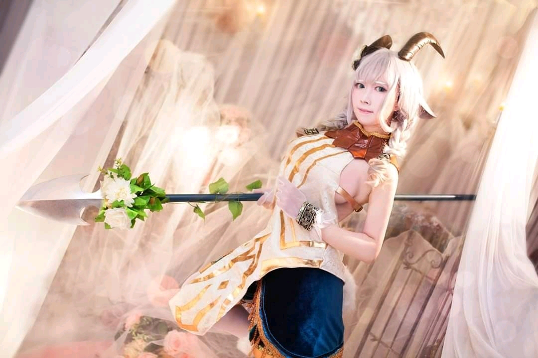 剑与远征cosplay 绿荫使者 妮莫拉