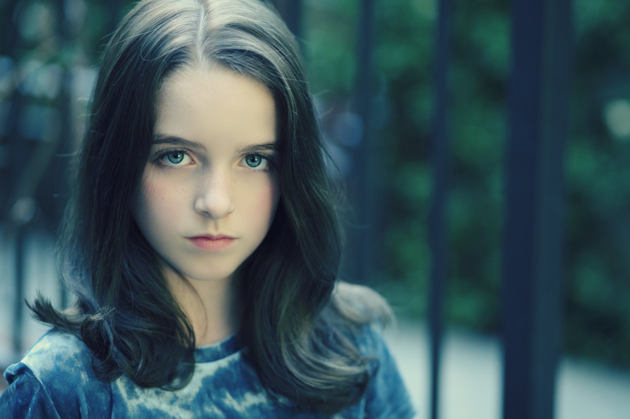 刚刚看完最近评分很不错的恐怖电视剧--[鬼入侵